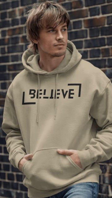 He doesn’t chase.
He moves with belief.
JCQ — Dress Like You Believe It.
#JCQ #LuxuryStreetwear #MensStyle #QuietLuxury #GermanBrand #ConfidenceInSilence #LuxuryEssentials
